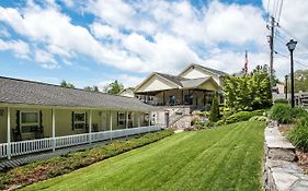 Boxwood Lodge in Blowing Rock Nc